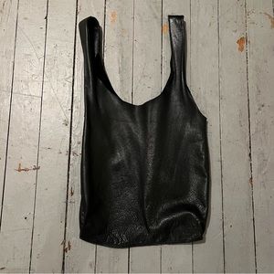 Leather baggu shopping bag purse EUC